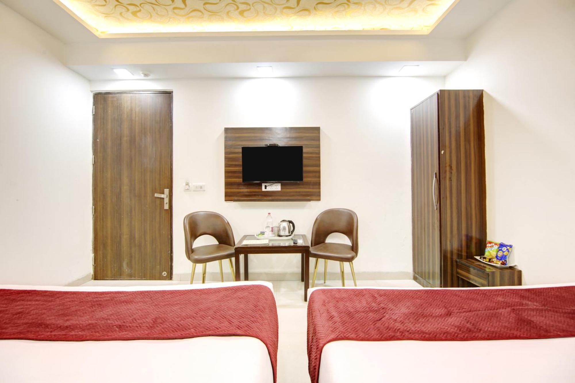 Airport Hotel Chanakya Delhi Nova Deli Exterior foto
