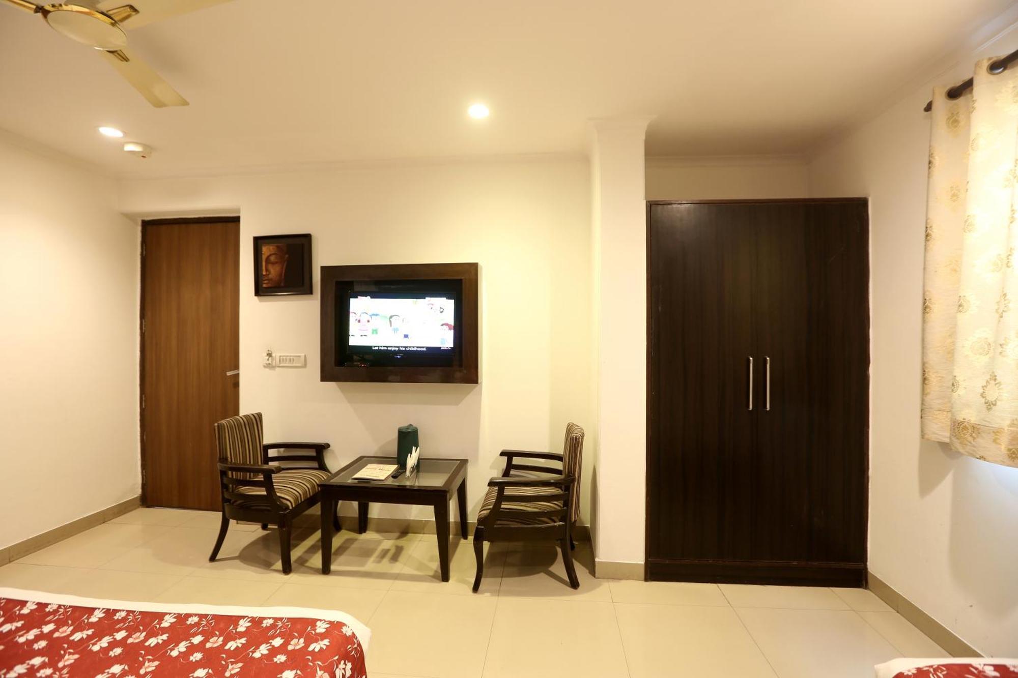 Airport Hotel Chanakya Delhi Nova Deli Exterior foto